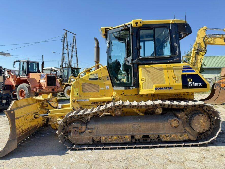 Komatsu D51EX-22 - Bulldozer: photos 1 Komatsu D51EX-22 - Bulldozer: photos 1
