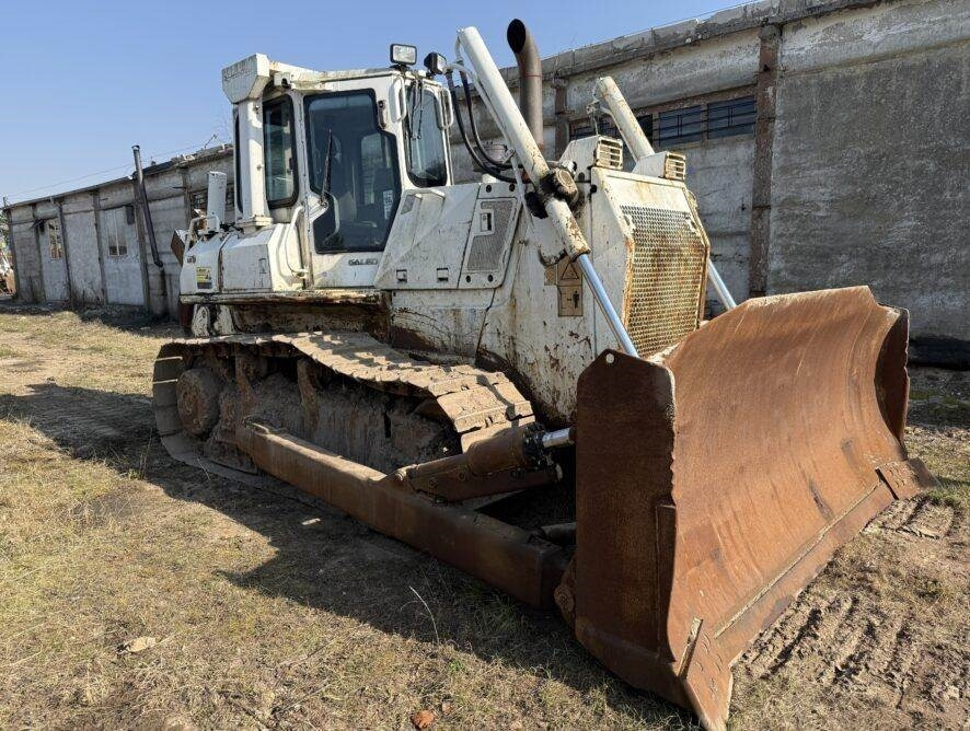 Komatsu D65EX-15e0 + ripper - Bulldozer: photos 2 Komatsu D65EX-15e0 + ripper - Bulldozer: photos 2