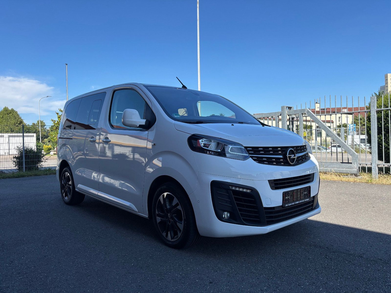 Opel Zafira Life Edition S - Transport de personnes: photos 3 Opel Zafira Life Edition S - Transport de personnes: photos 3