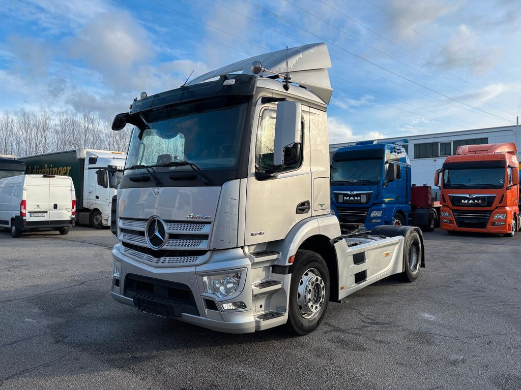 Tracteur routier Mercedes-Benz 1836: photos 1