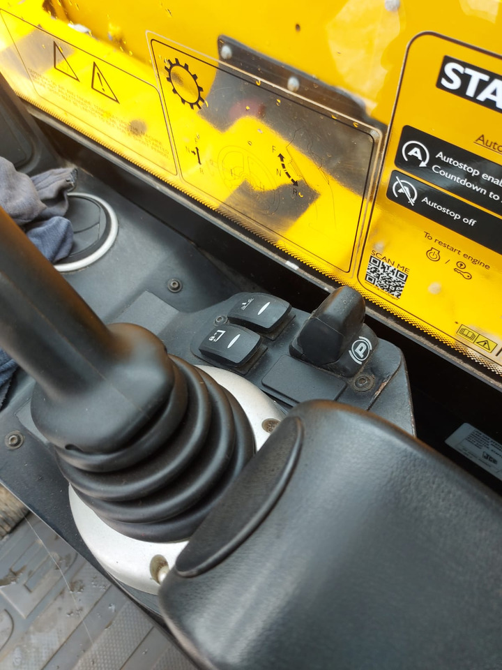 Engins de chantier JCB 525-60: photos 25