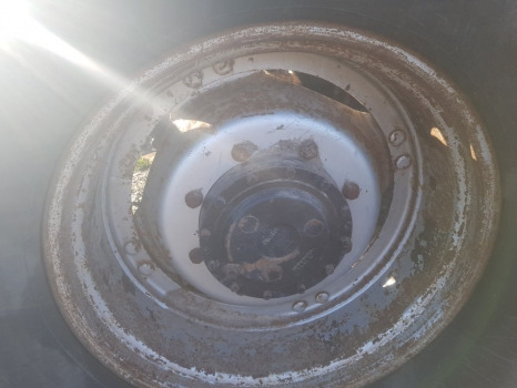 Case New Holland Tm, Mxm, 60, M, Mxu Series Mxu100 Front Wheel Rim R28 - Roue complète pour Machine agricole: photos 4 Case New Holland Tm, Mxm, 60, M, Mxu Series Mxu100 Front Wheel Rim R28 - Roue complète pour Machine agricole: photos 4