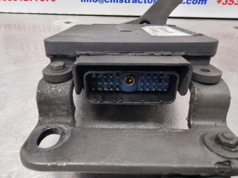 Claas Ares 656rc, Celtis, Ergos, Jd, Engine Control Ecu 0011339710, Re532627 - Bloc de gestion: photos 3 Claas Ares 656rc, Celtis, Ergos, Jd, Engine Control Ecu 0011339710, Re532627 - Bloc de gestion: photos 3