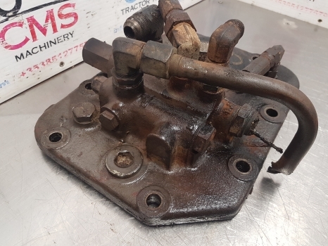 Claas Ares 836, 815, 816, 826, Distribuitor Cover 6005031273, 6005027085 - Hydraulique pour Tracteur agricole: photos 3 Claas Ares 836, 815, 816, 826, Distribuitor Cover 6005031273, 6005027085 - Hydraulique pour Tracteur agricole: photos 3