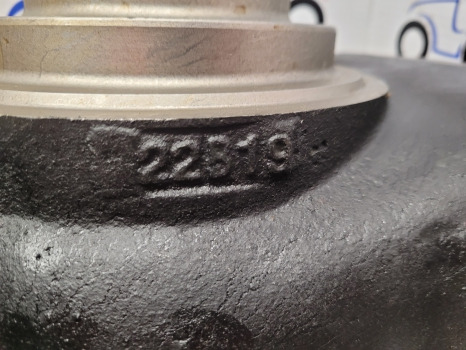 Claas Arion 600 Ser, A36, A37 Carraro 20.25si Front Axle Swivel Housing Rhs 0011500100 - Essieu avant: photos 2 Claas Arion 600 Ser, A36, A37 Carraro 20.25si Front Axle Swivel Housing Rhs 0011500100 - Essieu avant: photos 2