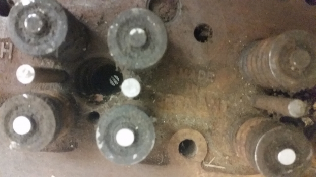 Cummins Engine Cylinder Head 3275441 - Culasse pour Tracteur agricole: photos 4 Cummins Engine Cylinder Head 3275441 - Culasse pour Tracteur agricole: photos 4