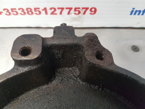 Fendt 724 S4, 714, 716, 718, 720, Fwd Pump Support Cover 743100320170 - Essieu avant: photos 4 Fendt 724 S4, 714, 716, 718, 720, Fwd Pump Support Cover 743100320170 - Essieu avant: photos 4
