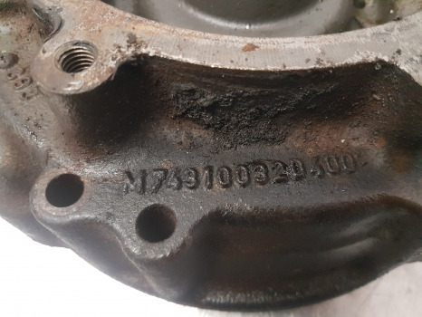 Fendt 724 S4, 716, 718, 720, 722, Fwd Brake Housing Cover H743100320040 - Essieu avant: photos 3 Fendt 724 S4, 716, 718, 720, 722, Fwd Brake Housing Cover H743100320040 - Essieu avant: photos 3