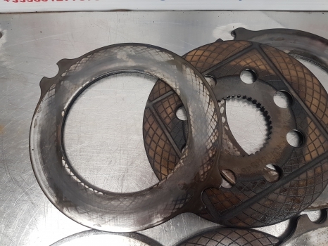 Fendt 818, 800 Series Brake Disc Kit 716150150500, 835100321071 - Disques de frein: photos 5 Fendt 818, 800 Series Brake Disc Kit 716150150500, 835100321071 - Disques de frein: photos 5