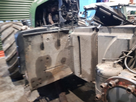 Fendt 928 Fuel Tank Main H931202060100 - Réservoir de carburant: photos 3 Fendt 928 Fuel Tank Main H931202060100 - Réservoir de carburant: photos 3