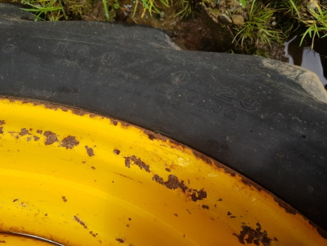 Fermec 750, 760, 860 Front Wheel 6.0/70-20 - Roue complète pour Machine agricole: photos 2 Fermec 750, 760, 860 Front Wheel 6.0/70-20 - Roue complète pour Machine agricole: photos 2