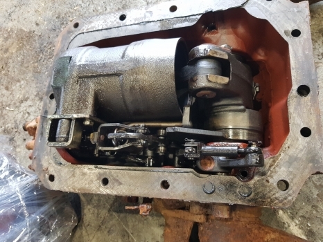 Fiat 70-90, 80-90 Hydraulic Lift Cover Assy 5117164, 5125938, 5123957, 5123959 - Hydraulique pour Tracteur agricole: photos 4 Fiat 70-90, 80-90 Hydraulic Lift Cover Assy 5117164, 5125938, 5123957, 5123959 - Hydraulique pour Tracteur agricole: photos 4