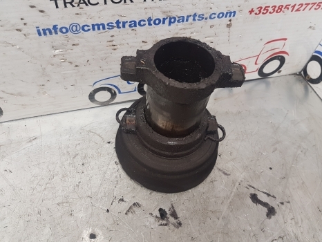 Fiat 90-90, 100-90, 110-90, Dt Clutch Bearing Carrier 5104881 - Embrayage et pièces pour Tracteur agricole: photos 2 Fiat 90-90, 100-90, 110-90, Dt Clutch Bearing Carrier 5104881 - Embrayage et pièces pour Tracteur agricole: photos 2