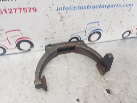 Fiat F Series F115, F120, F130, F140 Clutch Control Fork Assembly 5159010 - Embrayage et pièces pour Tracteur agricole: photos 3 Fiat F Series F115, F120, F130, F140 Clutch Control Fork Assembly 5159010 - Embrayage et pièces pour Tracteur agricole: photos 3