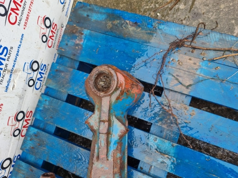 Ford 10 S Front Carraro 709/19s2 Front Axle Beam Housing 18738 Car121002 - Essieu avant: photos 5 Ford 10 S Front Carraro 709/19s2 Front Axle Beam Housing 18738 Car121002 - Essieu avant: photos 5