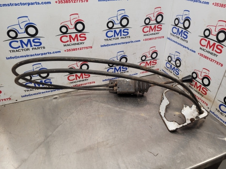 Ford 10 Series, Sq Cab Gear Change Panel With Loader Lever With Cable - Levier de vitesse pour Tracteur agricole: photos 1 Ford 10 Series, Sq Cab Gear Change Panel With Loader Lever With Cable - Levier de vitesse pour Tracteur agricole: photos 1