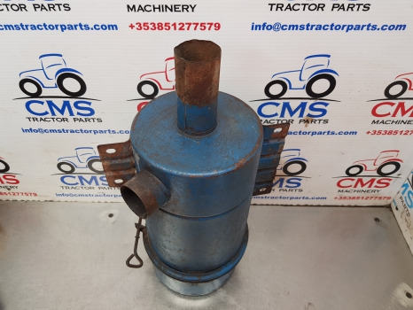 Ford 3000, 4000, 5000, 5100, 5200 Engine Air Filter Box, Oil Bath C5ne9600e - Système d'admission d'air: photos 3 Ford 3000, 4000, 5000, 5100, 5200 Engine Air Filter Box, Oil Bath C5ne9600e - Système d'admission d'air: photos 3