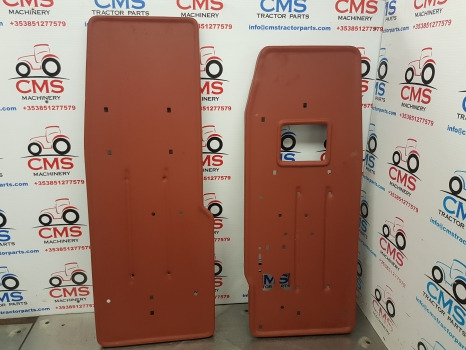 Ford 4000 Cab Foot Step Pair 83952112, 83946748, E0nn13005ba - Marchepied: photos 1 Ford 4000 Cab Foot Step Pair 83952112, 83946748, E0nn13005ba - Marchepied: photos 1