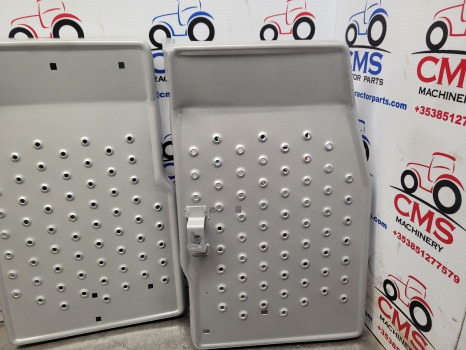 Ford 4000 Cab Foot Step Pair Without Cab 83952112, 83946748, E0nn13005ba - Marchepied: photos 2 Ford 4000 Cab Foot Step Pair Without Cab 83952112, 83946748, E0nn13005ba - Marchepied: photos 2