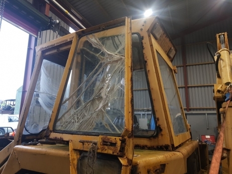 Ford 550 Cab Complete - Cabine pour Tractopelle: photos 4 Ford 550 Cab Complete - Cabine pour Tractopelle: photos 4