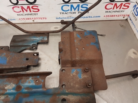 Ford 6610, 7710, Battery Support And Pannel Support E4nn16b814cb, E5nn10769aa - Accumulateur pour Tracteur agricole: photos 3 Ford 6610, 7710, Battery Support And Pannel Support E4nn16b814cb, E5nn10769aa - Accumulateur pour Tracteur agricole: photos 3