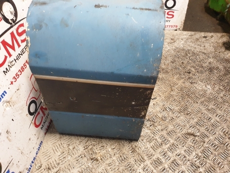 Ford 7810, 7910, 8210 Bonnet Cover Panel In Front Of The Cab D5nn9n128a - Capot pour Tracteur agricole: photos 3 Ford 7810, 7910, 8210 Bonnet Cover Panel In Front Of The Cab D5nn9n128a - Capot pour Tracteur agricole: photos 3
