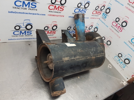 Ford 8530, 8700, Tw10, Tw5 Air Cleaner Filter Box D8nn9600cb12m, 81870841 - Système d'admission d'air: photos 2 Ford 8530, 8700, Tw10, Tw5 Air Cleaner Filter Box D8nn9600cb12m, 81870841 - Système d'admission d'air: photos 2