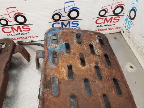 Ford Dexta, Super Dexta Cab Footstep Pair 957e16472a, 957e16473b - Système d'admission d'air: photos 4 Ford Dexta, Super Dexta Cab Footstep Pair 957e16472a, 957e16473b - Système d'admission d'air: photos 4