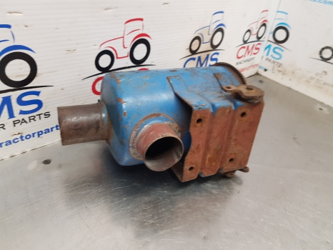 Ford Dexta, Super Dexta, Engine Air Filter Box, Oil Bath 960e18205, 957e9600a - Système d'admission d'air: photos 3 Ford Dexta, Super Dexta, Engine Air Filter Box, Oil Bath 960e18205, 957e9600a - Système d'admission d'air: photos 3