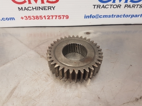 Ford, New Holland 40, Ts, Tsa Transmission Gear 34t E9nn7b340cb, 81864893 - Arbre à cardan pour Tracteur agricole: photos 1 Ford, New Holland 40, Ts, Tsa Transmission Gear 34t E9nn7b340cb, 81864893 - Arbre à cardan pour Tracteur agricole: photos 1