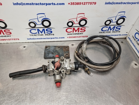Ford New Holland Reifenfullen Control Valve Assy Reifenfullen - Hydraulique: photos 1 Ford New Holland Reifenfullen Control Valve Assy Reifenfullen - Hydraulique: photos 1