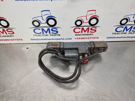Ford New Holland Ts, 40, 60 Hydraulic Lift Valve 54155-a, F0nnr921ab, 82011395 - Hydraulique: photos 1 Ford New Holland Ts, 40, 60 Hydraulic Lift Valve 54155-a, F0nnr921ab, 82011395 - Hydraulique: photos 1