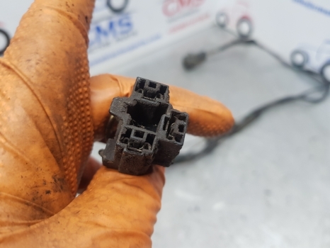 Ford New Holland Ts, 40 Series 8240 Front Head Lamp Wiring Loom F0nn13n054aa - Câble/ Fil pour Tracteur agricole: photos 3 Ford New Holland Ts, 40 Series 8240 Front Head Lamp Wiring Loom F0nn13n054aa - Câble/ Fil pour Tracteur agricole: photos 3