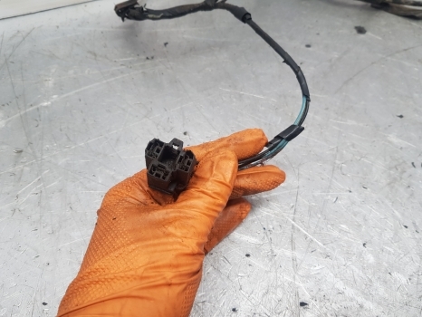 Ford New Holland Ts, 40 Series 8240 Front Head Lamp Wiring Loom F0nn13n054aa - Câble/ Fil pour Tracteur agricole: photos 2 Ford New Holland Ts, 40 Series 8240 Front Head Lamp Wiring Loom F0nn13n054aa - Câble/ Fil pour Tracteur agricole: photos 2