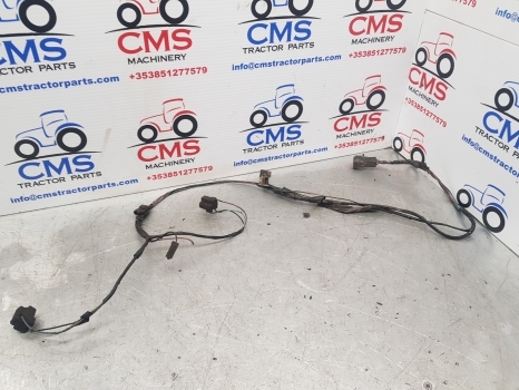 Ford New Holland Ts, 40 Series 8240 Front Head Lamp Wiring Loom F0nn13n054aa - Câble/ Fil pour Tracteur agricole: photos 1 Ford New Holland Ts, 40 Series 8240 Front Head Lamp Wiring Loom F0nn13n054aa - Câble/ Fil pour Tracteur agricole: photos 1