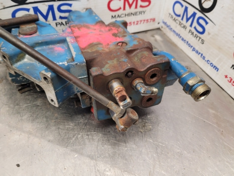Ford New Holland Ts, 60, 10, 30, Tw, 40 Hydraulic Spool Valve Assy E9nnb950bb - Hydraulique: photos 3 Ford New Holland Ts, 60, 10, 30, Tw, 40 Hydraulic Spool Valve Assy E9nnb950bb - Hydraulique: photos 3