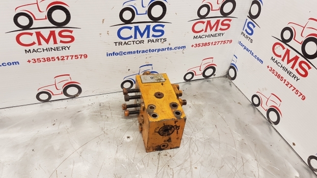 Hyundai Robex 130 Lc-3 Hydraulic Valve 950835 - Valve hydraulique pour Pelle: photos 1 Hyundai Robex 130 Lc-3 Hydraulic Valve 950835 - Valve hydraulique pour Pelle: photos 1