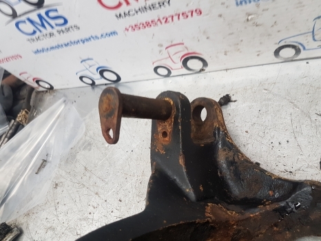 Essieu avant pour Tractopelle Jcb 2cx Front Axle Swivel Housing 448/54601, 448/54604, 904/50047: photos 7