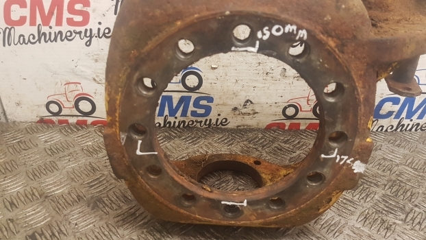 Jcb 3cx Front Axle Steering Spindle Swivel Housing Rhs 448/07401 - Fusée d'essieu pour Tractopelle: photos 4 Jcb 3cx Front Axle Steering Spindle Swivel Housing Rhs 448/07401 - Fusée d'essieu pour Tractopelle: photos 4