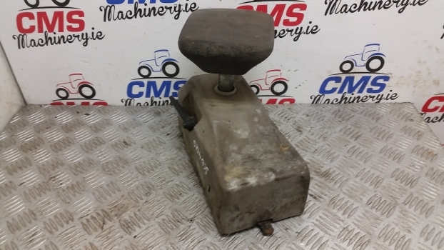 Jcb 412s, 436b, 411b, 456b, 426b, 436b Cushion Armrest 265/01704, 269/40613 - Siège pour Tracteur agricole: photos 3 Jcb 412s, 436b, 411b, 456b, 426b, 436b Cushion Armrest 265/01704, 269/40613 - Siège pour Tracteur agricole: photos 3