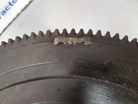 John Deere 1630, 2020, 2120, 1830, 2030, 2130 Flywheel And Ring Gear At21381 - Volant moteur: photos 3 John Deere 1630, 2020, 2120, 1830, 2030, 2130 Flywheel And Ring Gear At21381 - Volant moteur: photos 3