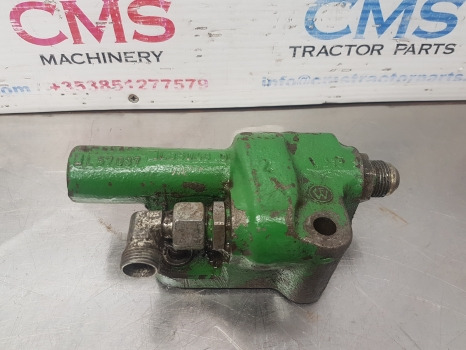 John Deere 2650, 2250, 1950, 1850 Backend Steering Valve L57037, L35043 - Commande de gouvernail: photos 1 John Deere 2650, 2250, 1950, 1850 Backend Steering Valve L57037, L35043 - Commande de gouvernail: photos 1