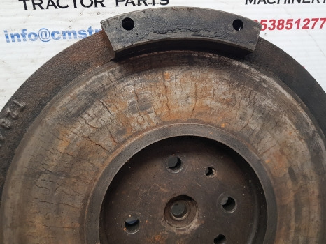 John Deere 3130, 3030, 1830, 2030, 2130 Flywheel Ar92508, At26482, T28432 - Volant moteur: photos 4 John Deere 3130, 3030, 1830, 2030, 2130 Flywheel Ar92508, At26482, T28432 - Volant moteur: photos 4