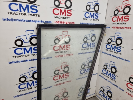 John Deere 3130, 3030,  Cab Door Glass Lower Assy Al27356 - Fenêtre et pièces: photos 5 John Deere 3130, 3030,  Cab Door Glass Lower Assy Al27356 - Fenêtre et pièces: photos 5