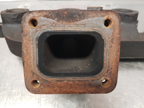 John Deere 6110 Exhaust Manifold R515588, R515588 - Collecteur d'échappement pour Tracteur agricole: photos 3 John Deere 6110 Exhaust Manifold R515588, R515588 - Collecteur d'échappement pour Tracteur agricole: photos 3