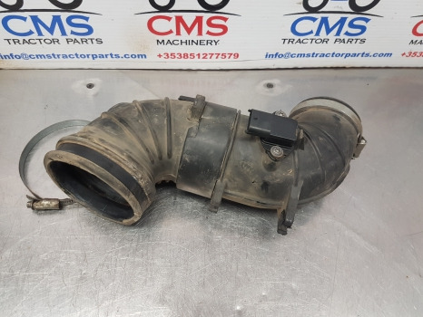 John Deere 6115m, 6m, 6r, Engine Air Intake Hose Assy Al202453, Re547358 - Système d'admission d'air: photos 2 John Deere 6115m, 6m, 6r, Engine Air Intake Hose Assy Al202453, Re547358 - Système d'admission d'air: photos 2