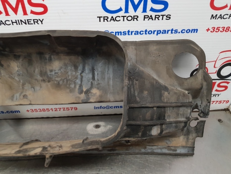 John Deere 6145r, 6r Series, Air Intake Shroud L200544 - Système d'admission d'air: photos 4 John Deere 6145r, 6r Series, Air Intake Shroud L200544 - Système d'admission d'air: photos 4