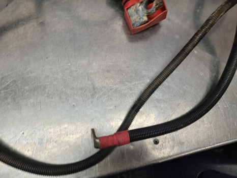 John Deere 6145r, 6r Series, Battery Cables Assy Al218316, Al220485 - Système électrique pour Machine agricole: photos 3 John Deere 6145r, 6r Series, Battery Cables Assy Al218316, Al220485 - Système électrique pour Machine agricole: photos 3