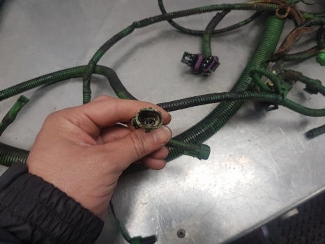 John Deere 6610, 6310, 6410, 6510 Premuim Transmission Wiring Loom Al154393 - Câble/ Fil pour Tracteur agricole: photos 5 John Deere 6610, 6310, 6410, 6510 Premuim Transmission Wiring Loom Al154393 - Câble/ Fil pour Tracteur agricole: photos 5