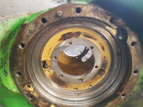 John Deere 6820, 6920 Autopowr Rear Axle Centre Housing Re220931, R219630 - Essieu arrière pour Tracteur agricole: photos 4 John Deere 6820, 6920 Autopowr Rear Axle Centre Housing Re220931, R219630 - Essieu arrière pour Tracteur agricole: photos 4